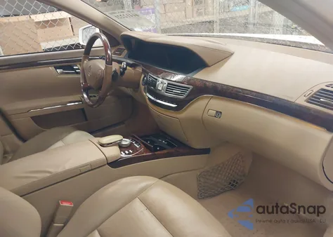 2013 Mercedes-Benz S 550 из США, поврежденный, VIN WDDNG7DB8DA514674